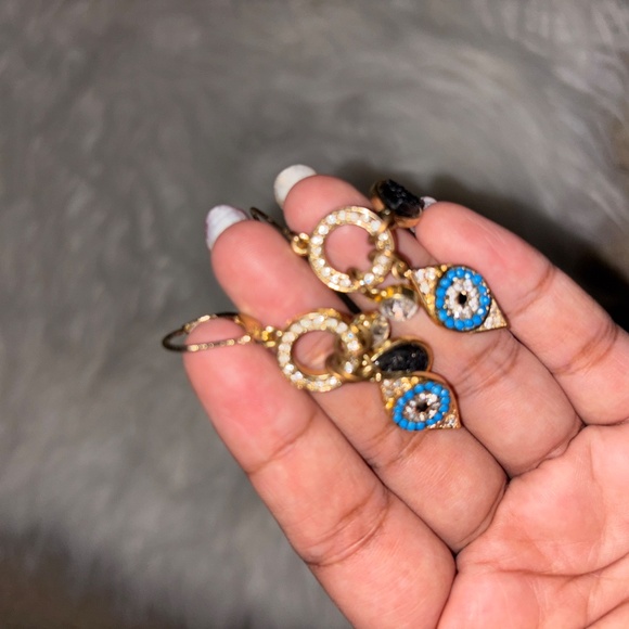 earrings - Picture 12 of 15